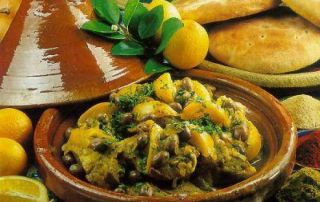 eten en drinken in Marokko tagine met kip en citroen