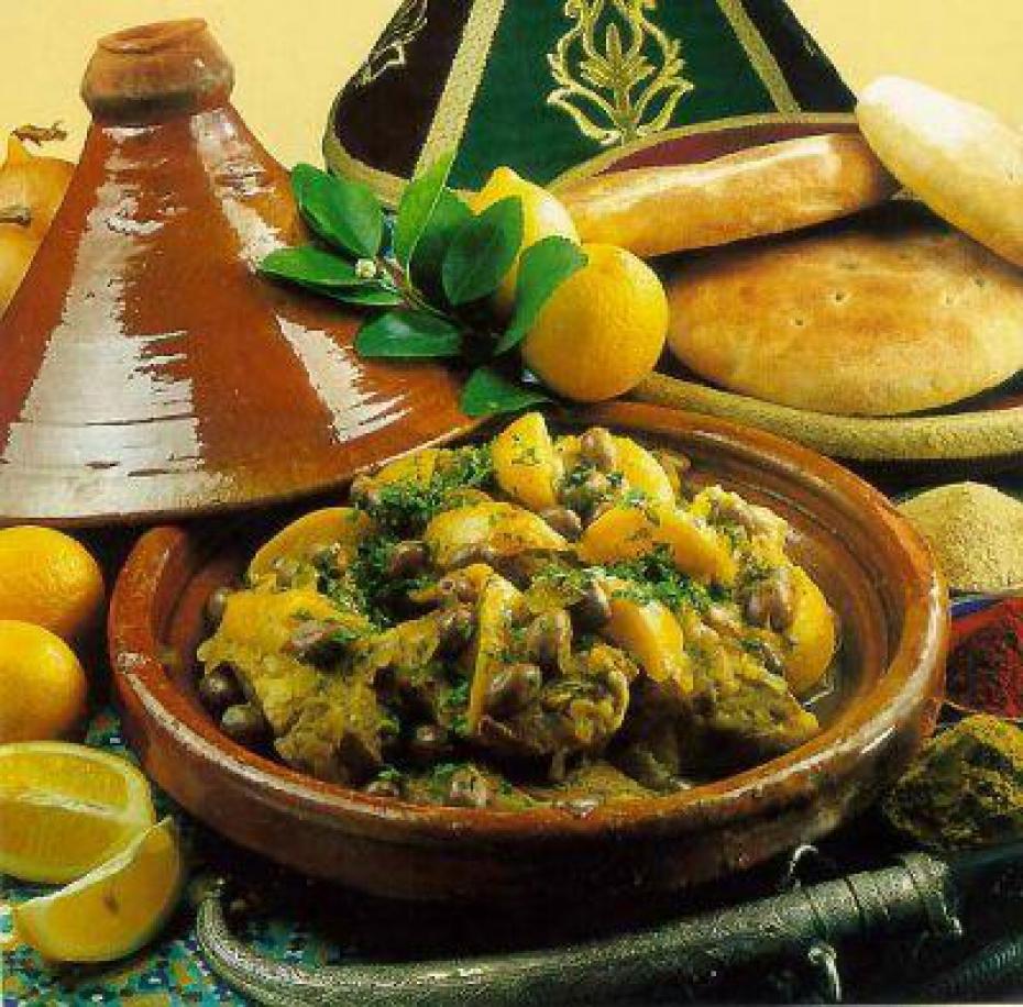 eten en drinken in Marokko tagine met kip en citroen